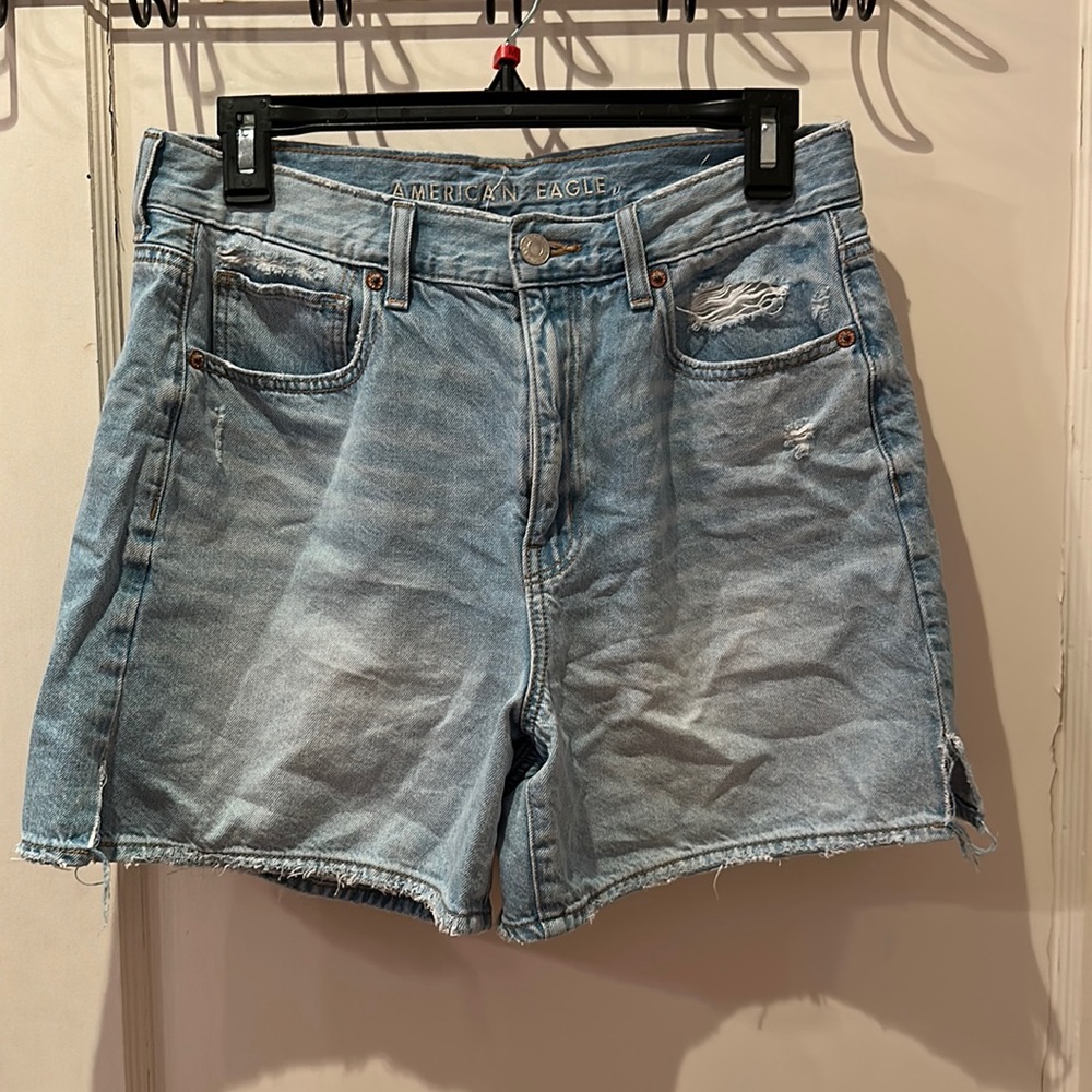 AE high waisted shorts size 6